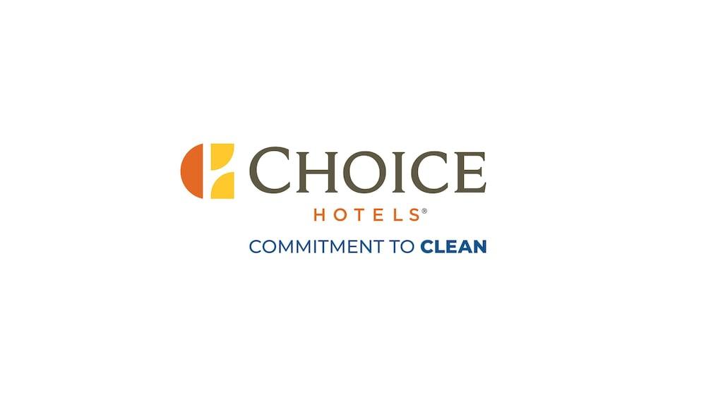 Quality Inn & Suites 5585 Ambler Drive Mississauga Ontario Esterno foto