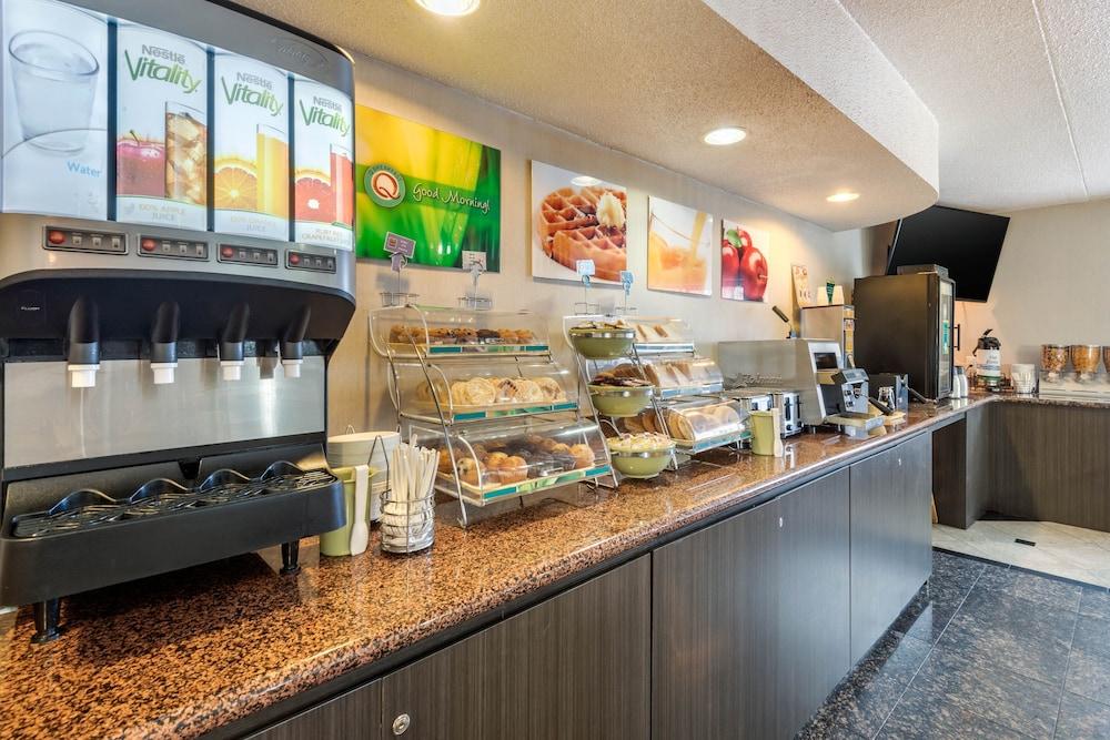 Quality Inn & Suites 5585 Ambler Drive Mississauga Ontario Esterno foto