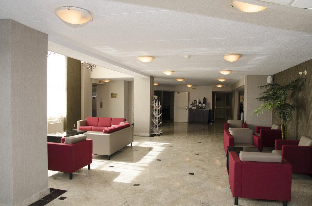 Quality Inn & Suites 5585 Ambler Drive Mississauga Ontario Esterno foto