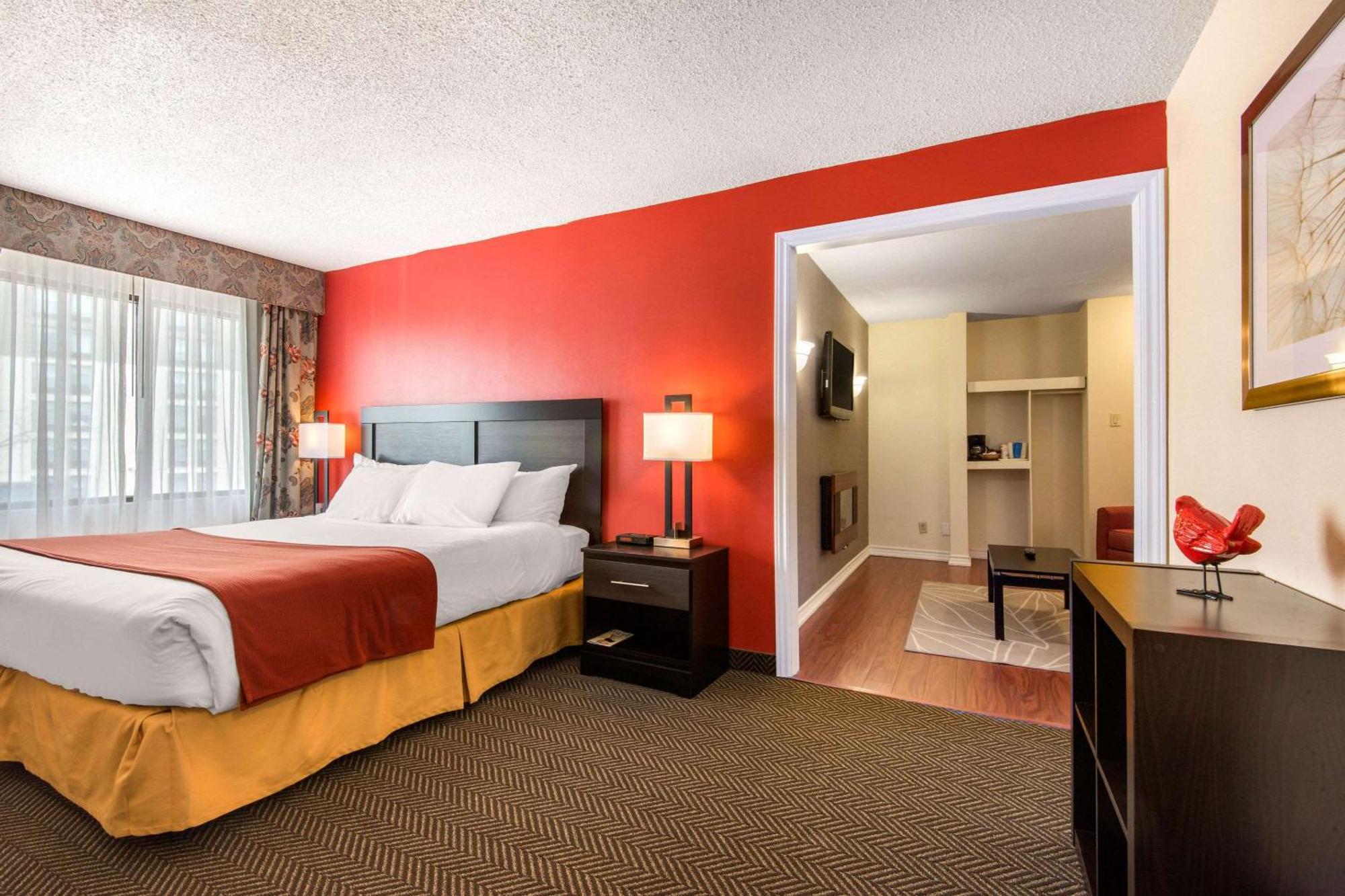 Quality Inn & Suites 5585 Ambler Drive Mississauga Ontario Esterno foto