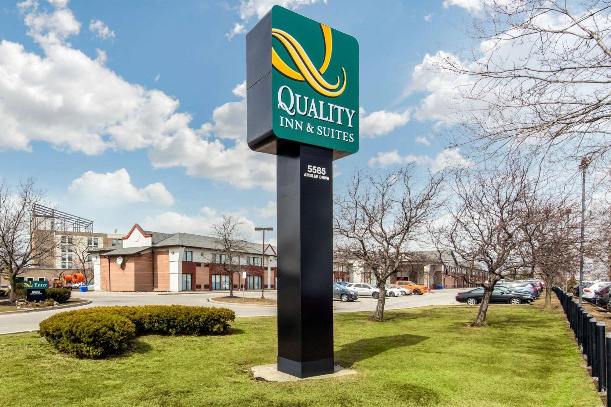 Quality Inn & Suites 5585 Ambler Drive Mississauga Ontario Esterno foto