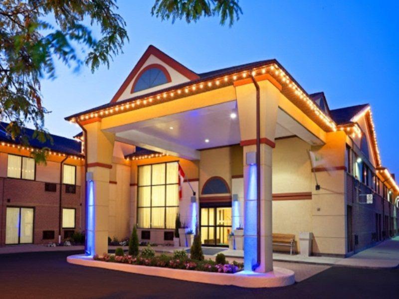 Quality Inn & Suites 5585 Ambler Drive Mississauga Ontario Esterno foto