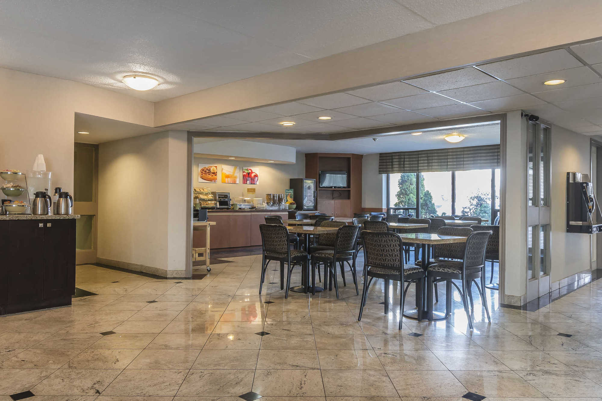 Quality Inn & Suites 5585 Ambler Drive Mississauga Ontario Servizi foto